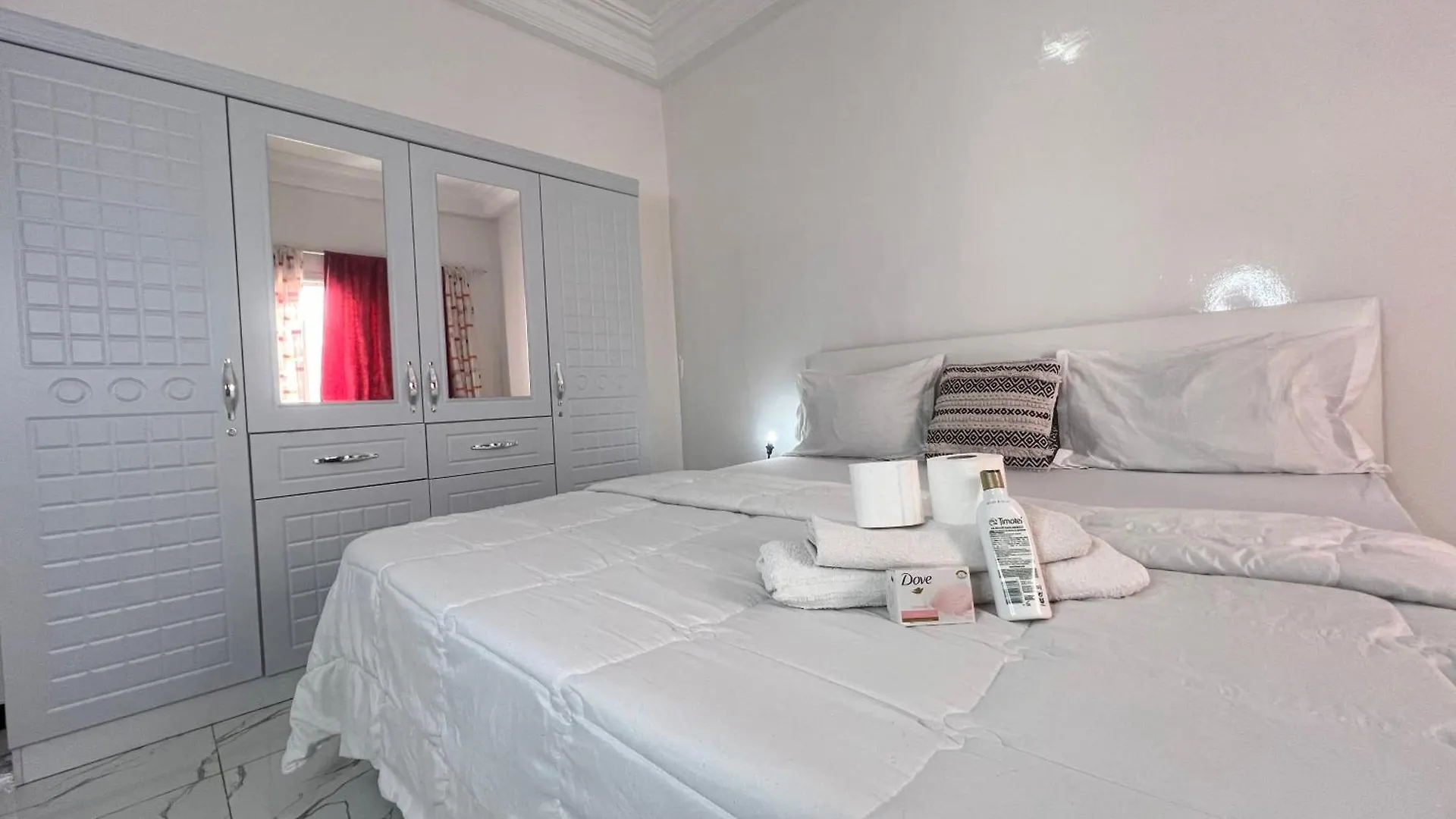 Jolie Chambre Ventilateur A3 Ngor Almadi Dakar