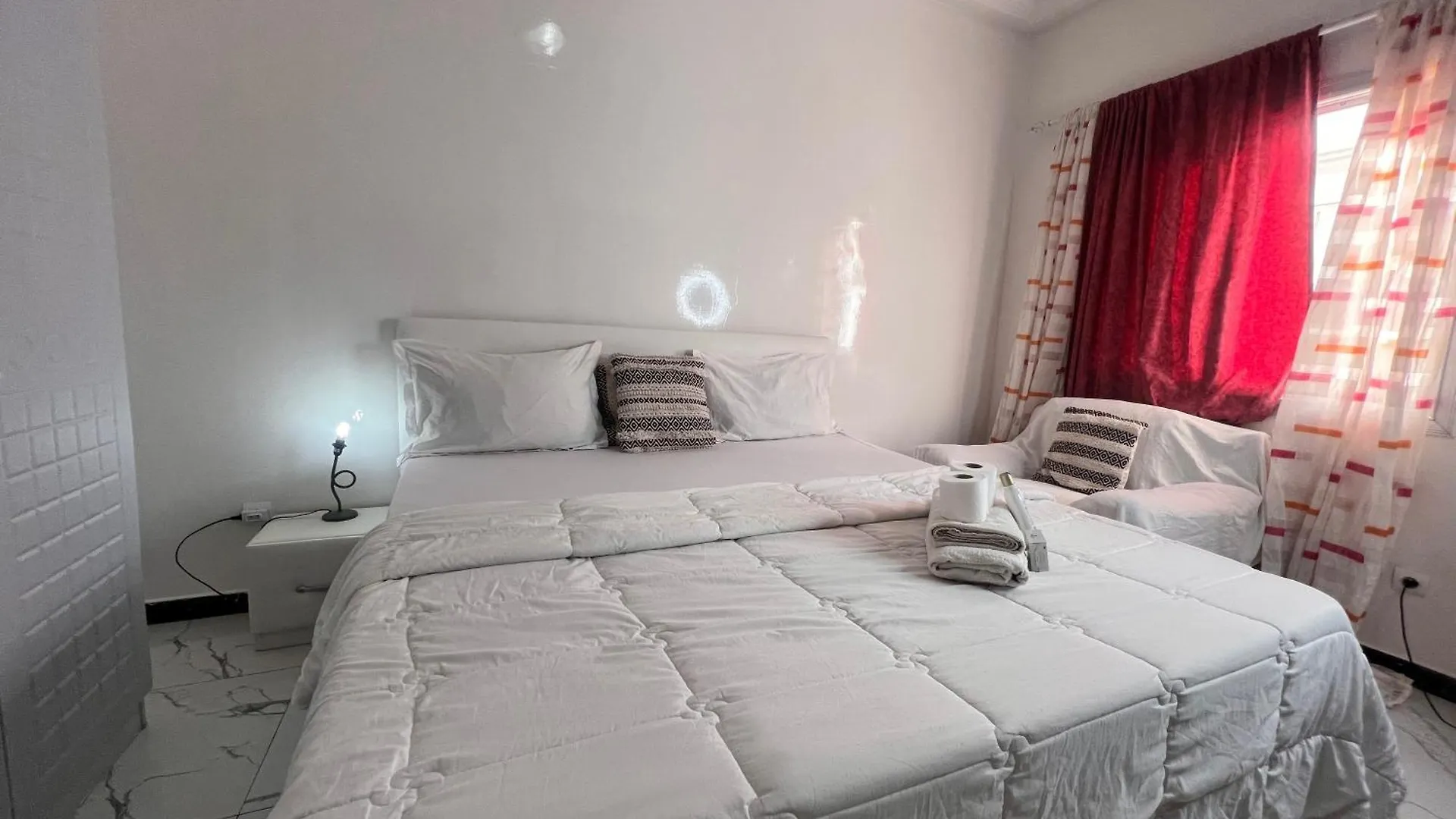 Bed & Breakfast Jolie Chambre Ventilateur A3 Ngor Almadi Dakar