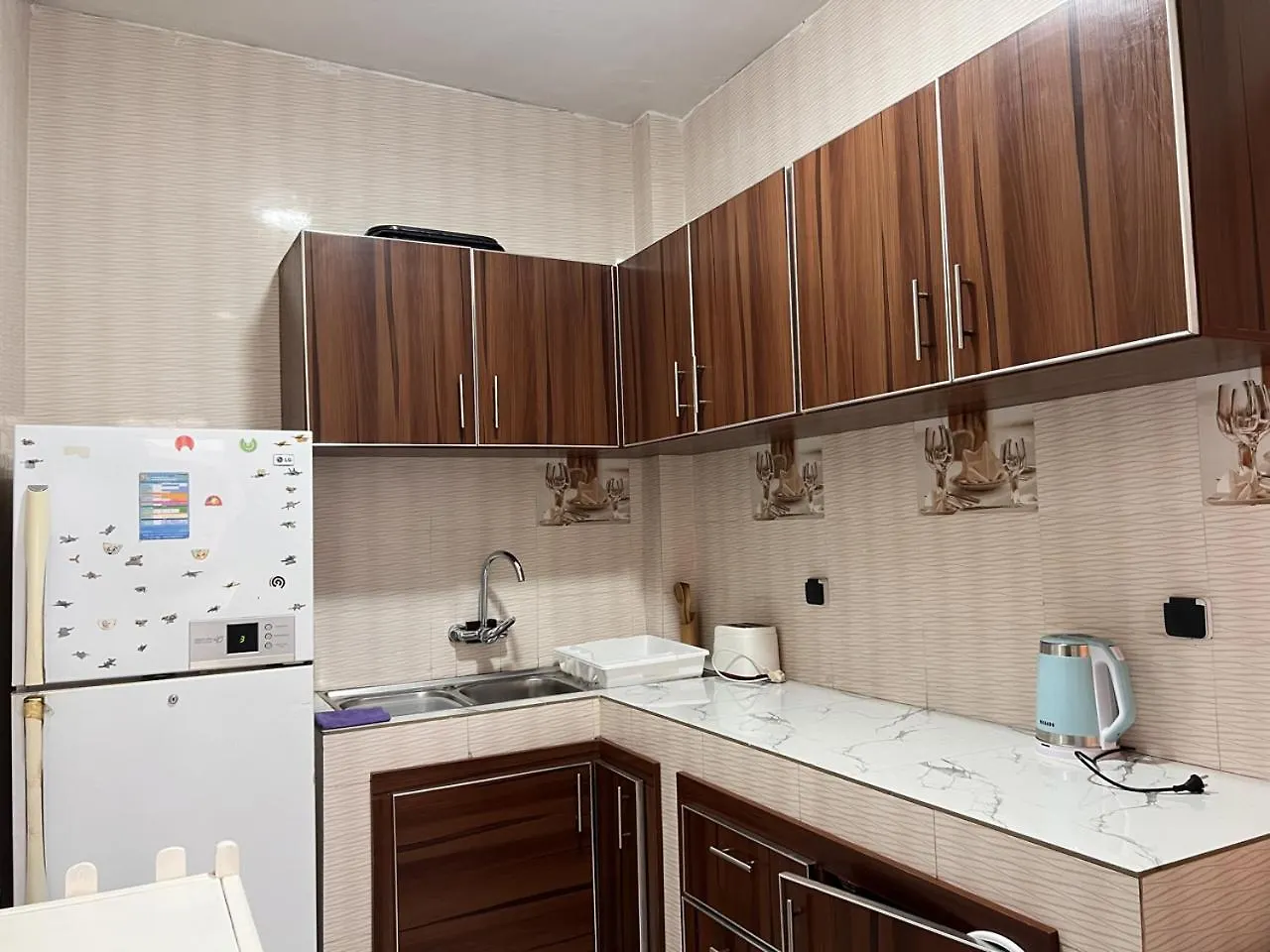 Jolie Chambre Ventilateur A3 Ngor Almadi Dakar