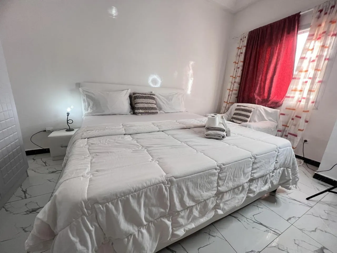 Jolie Chambre Ventilateur A3 Ngor Almadi Dakar
